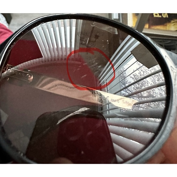 Women’s Gucci Oversized Sunglasses - Picture 10 of 12